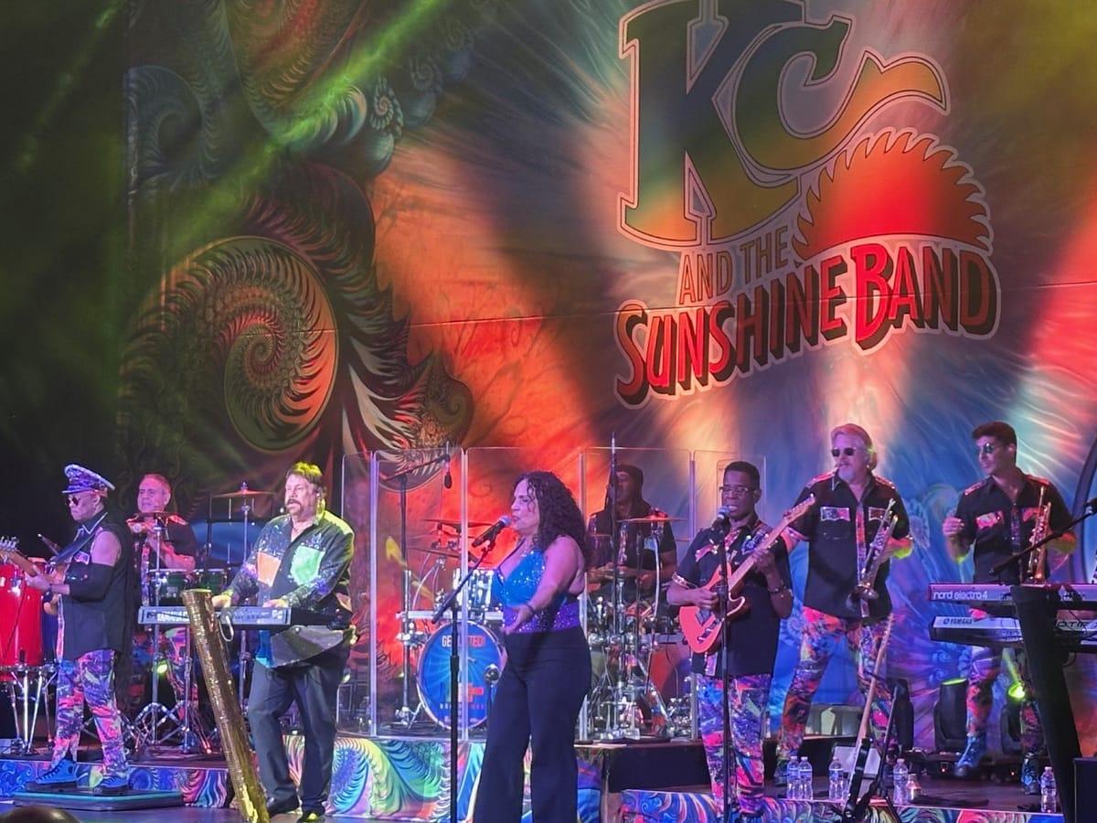 KC & The Sunshine Band live in concert